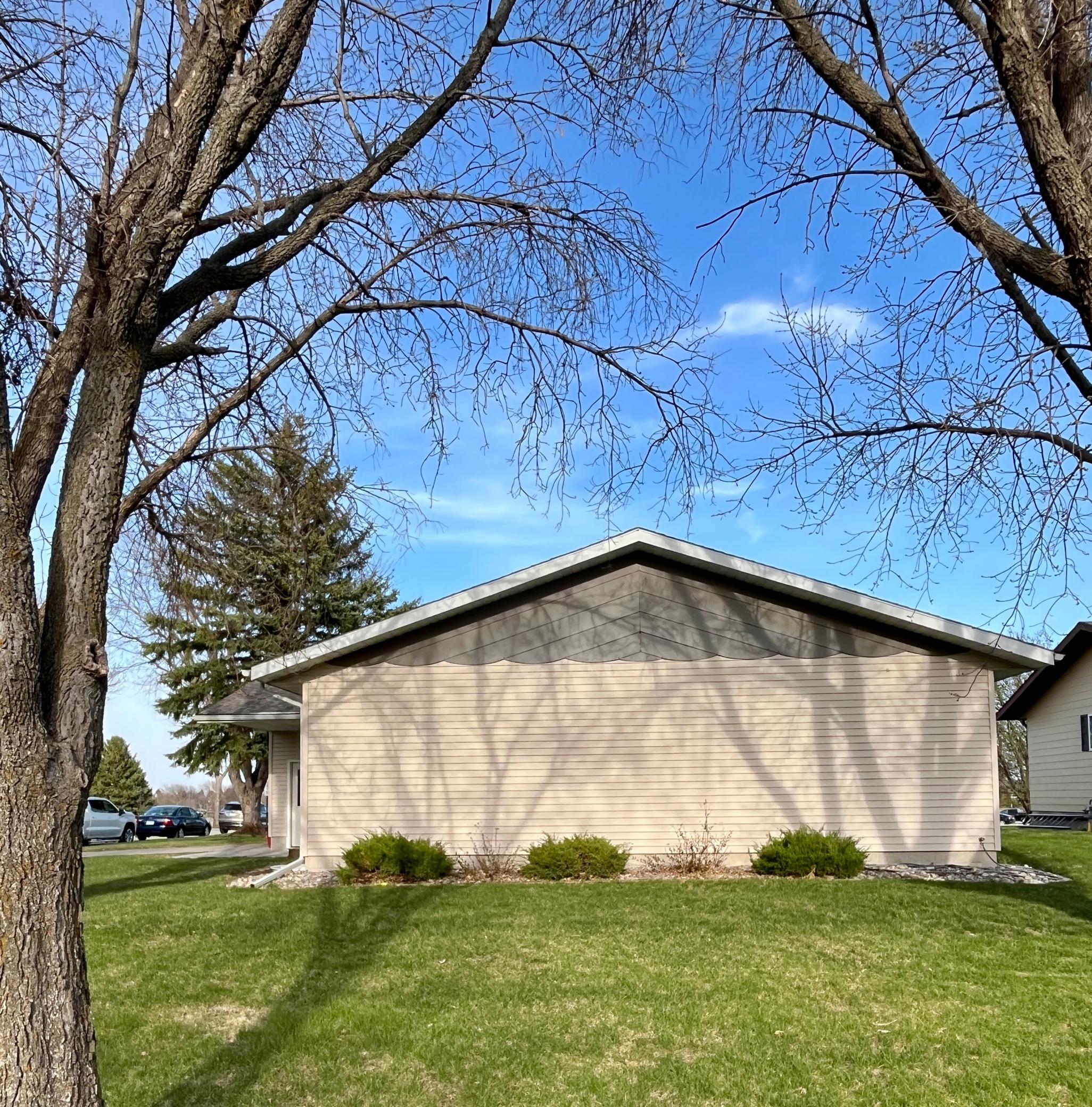 300 G Street Marshall, MN 56258 - Photo 4 of 75