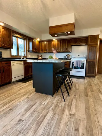 $319,500 | 300 G Street, Marshall, MN 56258