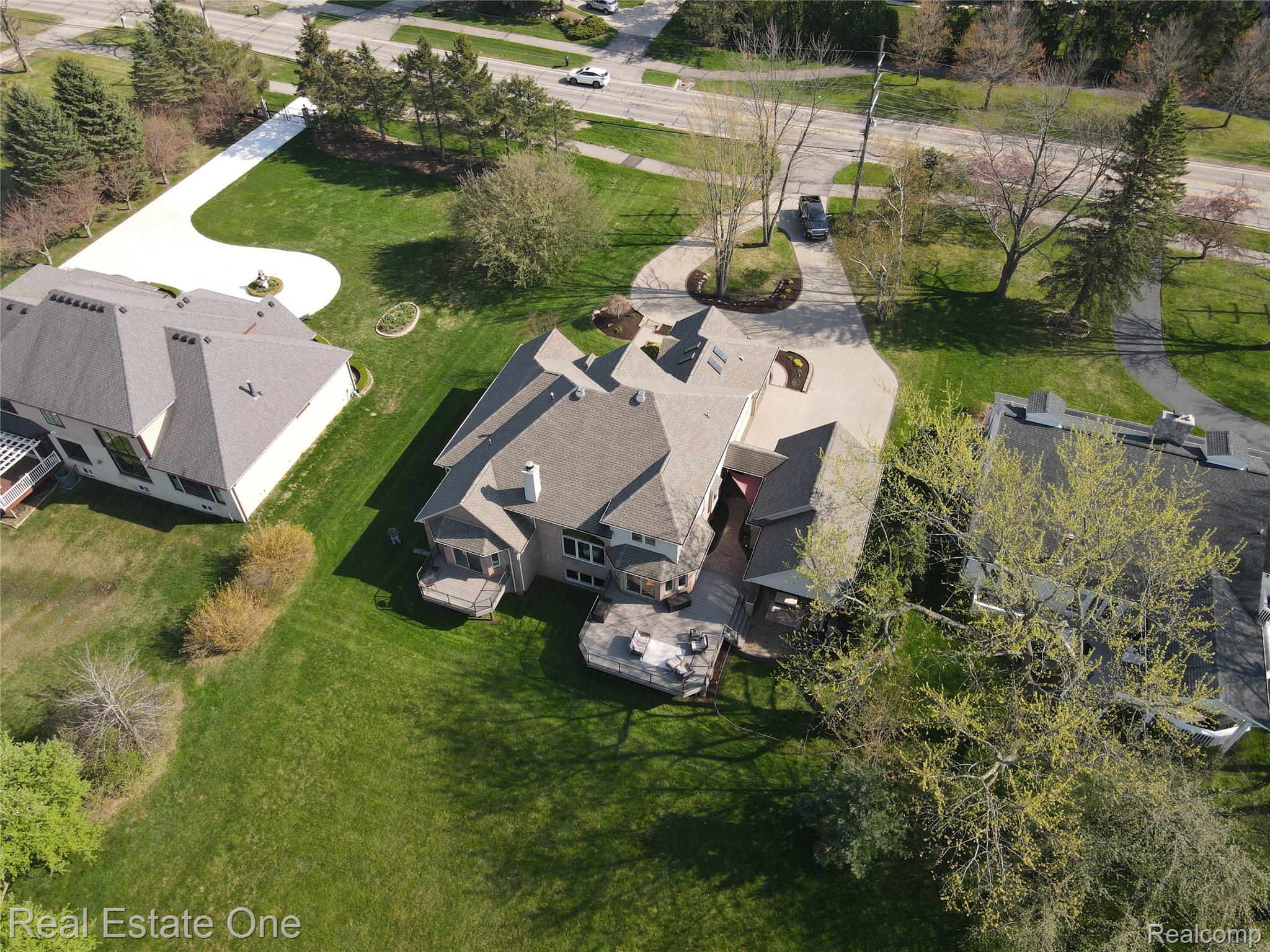 3648 West Tienken Road Rochester, MI 48306 - Photo 57 of 61 Full Acre with 16 Zone Sprinkler System to cover the complete Yard and Gardens.