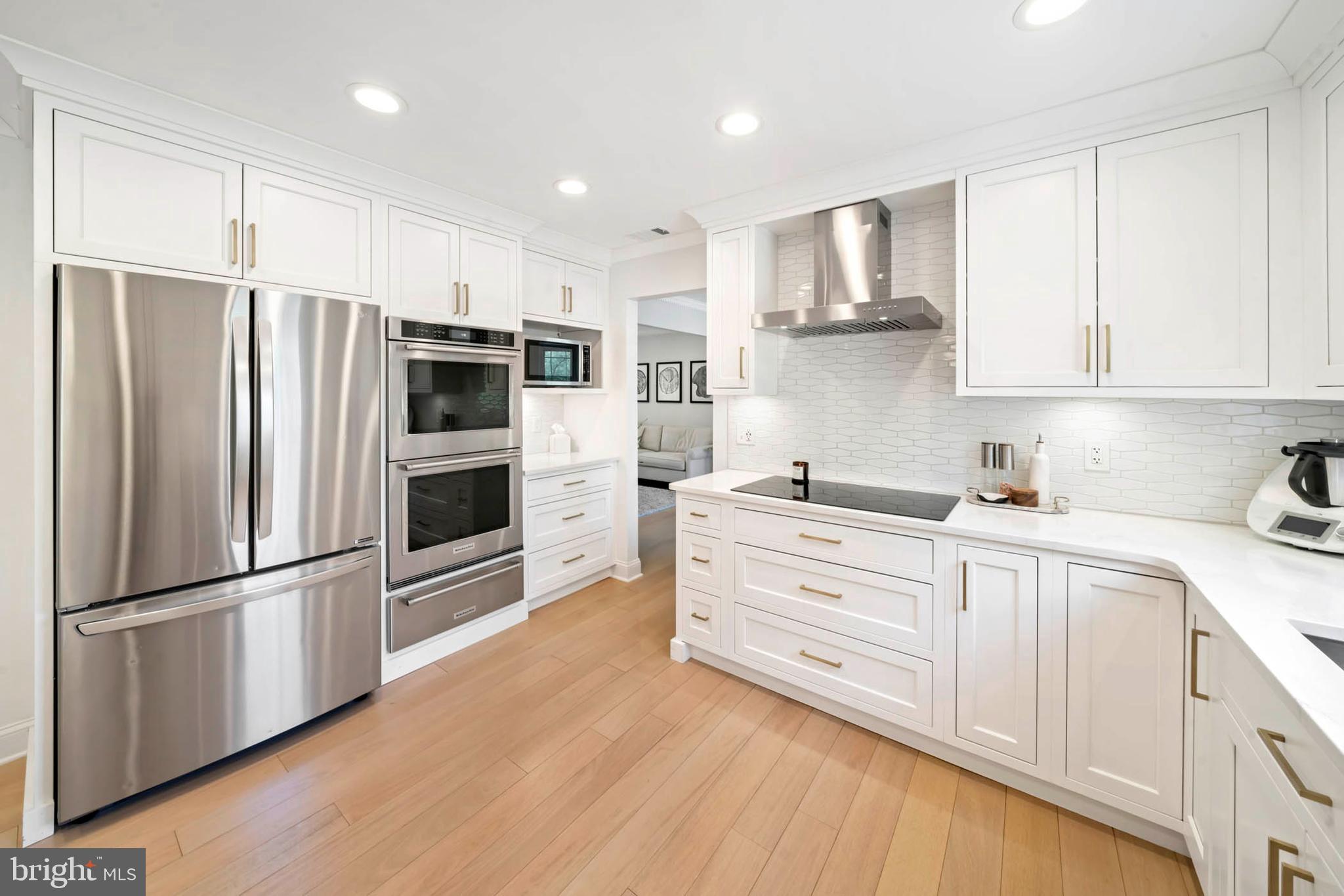 14628 Cutstone Way Silver Spring, MD 20905 - Photo 12 of 62 Kitchen