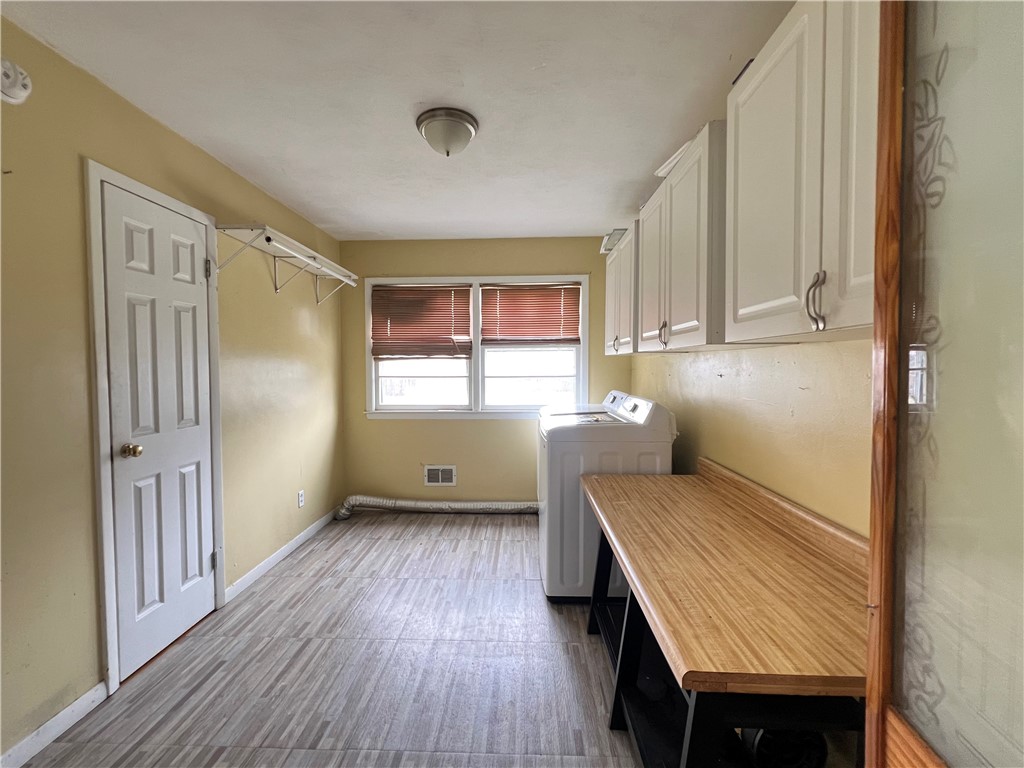 163 Elmgrove Road Greece, NY 14626 - Photo 12 of 38