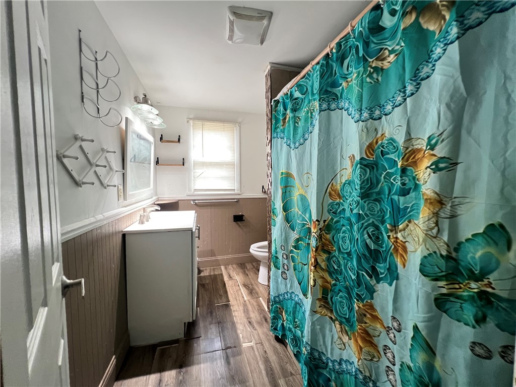 163 Elmgrove Road Greece, NY 14626 - Photo 29 of 38 1nd Floor Full Bathroom w/ Full walk in Shower