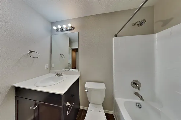 $2,000 | 437 Falling Star Drive, Fort Worth, TX 76052