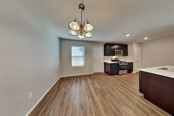 $2,000 | 437 Falling Star Drive, Fort Worth, TX 76052