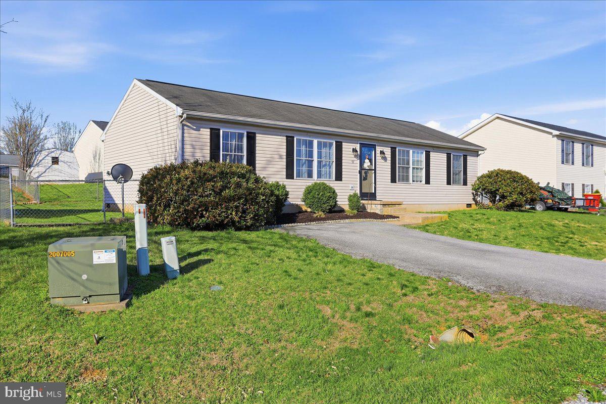 57 Stiles Way Ranson, WV 25438 - Photo 2 of 25