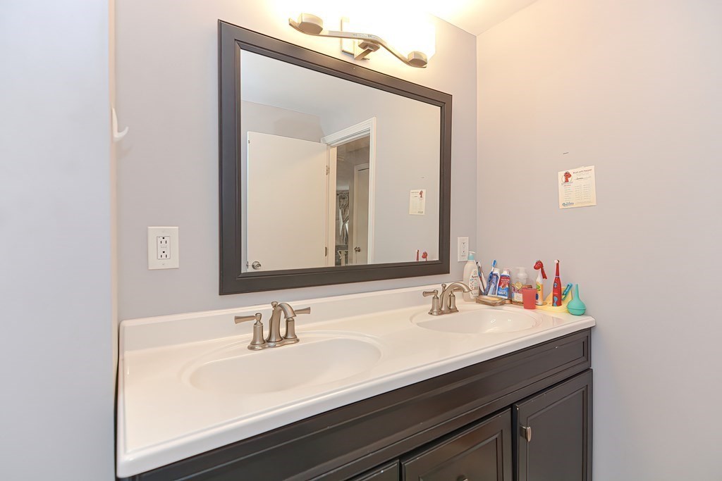 34 Gloversbrook Road Randolph, MA 02368 - Photo 14 of 42 Gallery Image 14