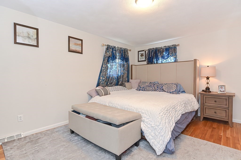 34 Gloversbrook Road Randolph, MA 02368 - Photo 17 of 42 Gallery Image 17