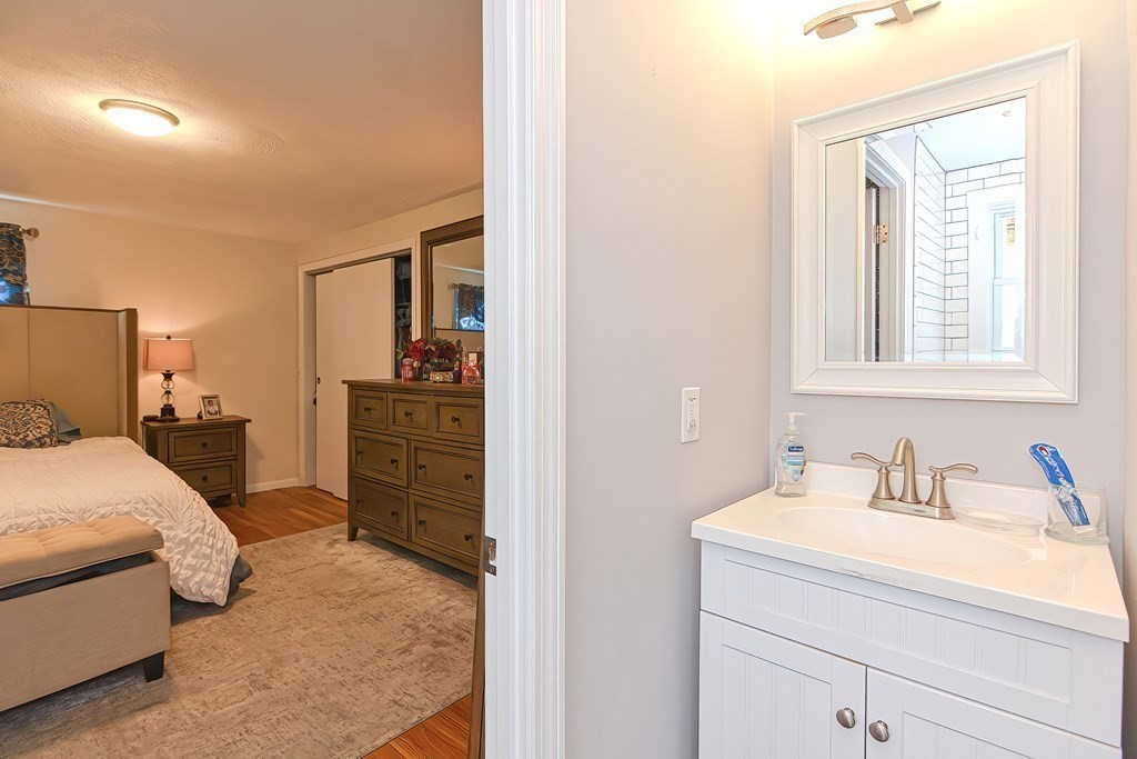 34 Gloversbrook Road Randolph, MA 02368 - Photo 19 of 42 Gallery Image 19