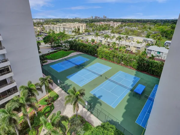 a view of a multi story building