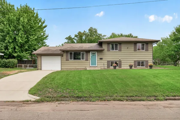 $350,000 | 1261 Gary Drive, St. Paul Park, MN 55071