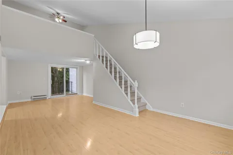 $469,000 | 208 Harris Road, Unit HB3, Bedford Hills, NY 10507