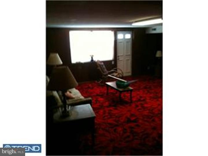 421 Densmore Road Philadelphia, PA 19116 - Photo 4 of 14 Gallery Image 4