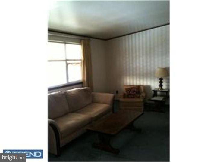 421 Densmore Road Philadelphia, PA 19116 - Photo 8 of 14 Gallery Image 8