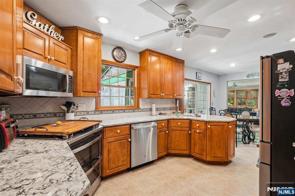 30 Pulaski Drive Oak Ridge, NJ 07438 - Photo 9 of 35 Gallery Image 9