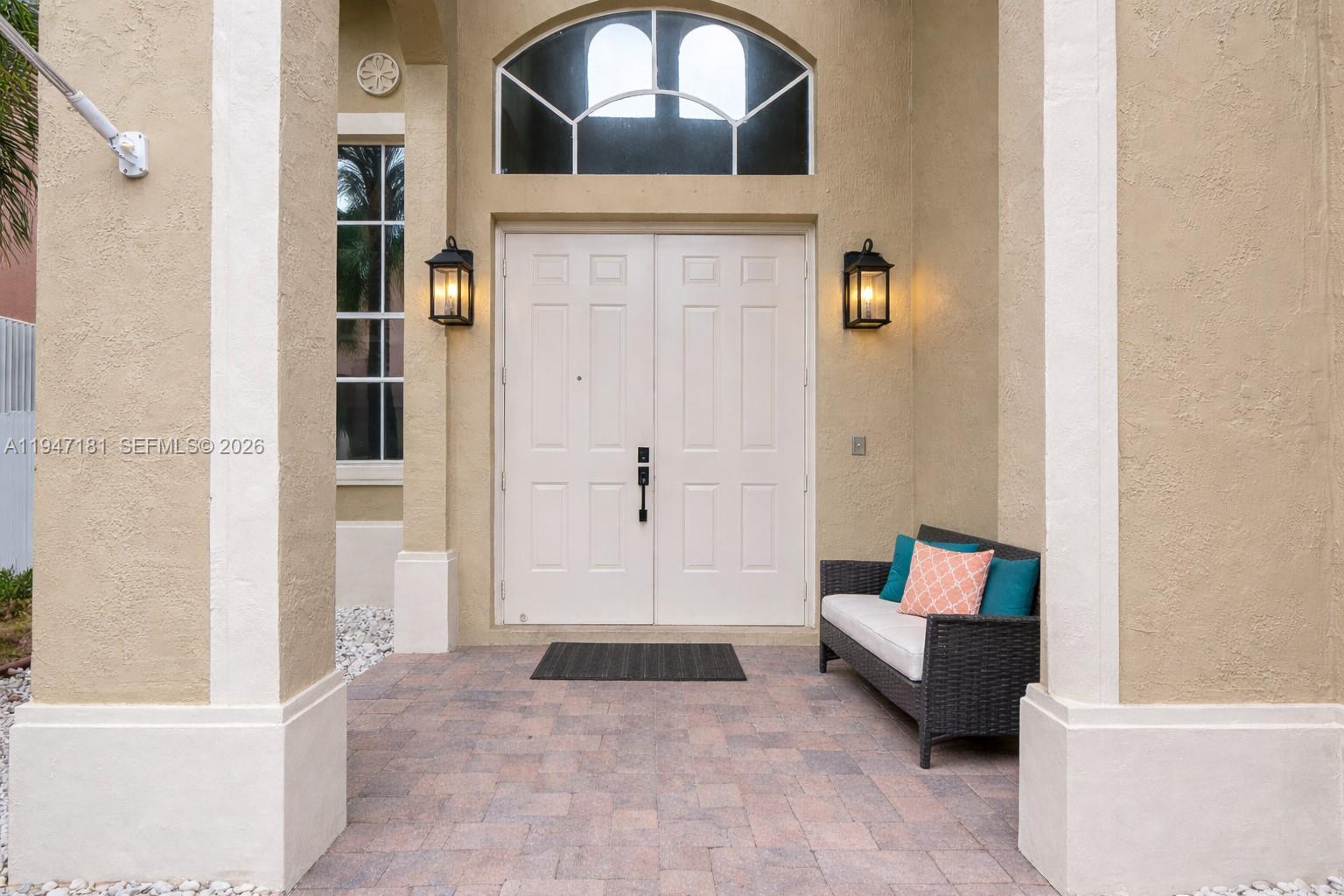 4113 Northeast 22nd Lane Homestead, FL 33033 - Photo 3 of 37