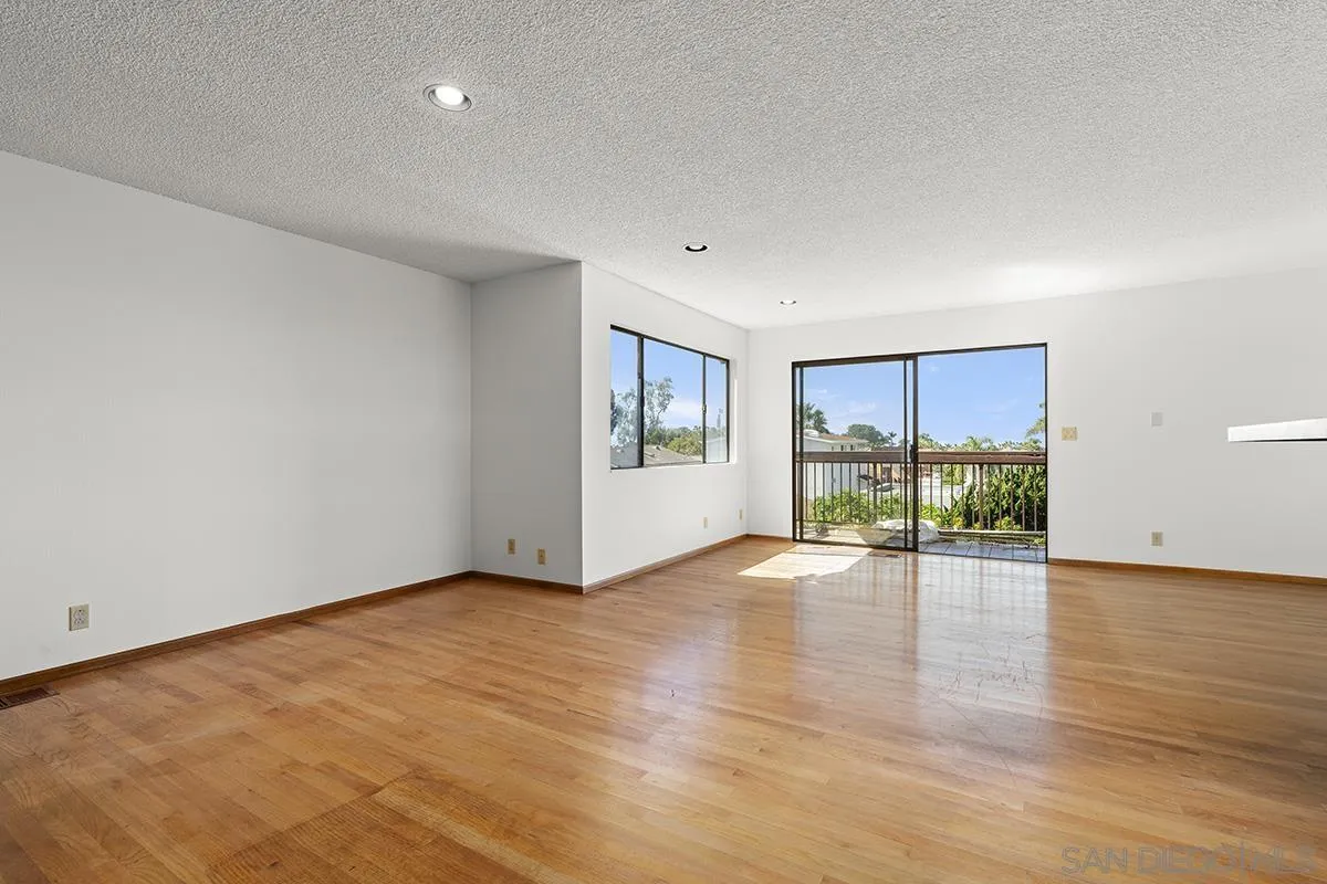 2491 Cordero Road Del Mar, CA 92014 - Photo 17 of 50 Gallery Image 17