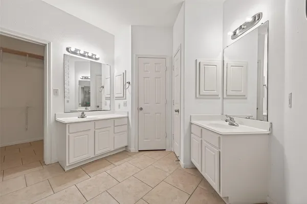 $2,350 | 14914 West Bend Drive, Houston, TX 77082