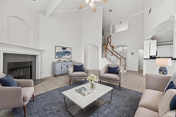 $2,350 | 14914 West Bend Drive, Houston, TX 77082