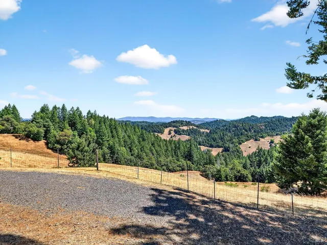 $659,000 | 5650 High Point Road, Willits, CA 95490