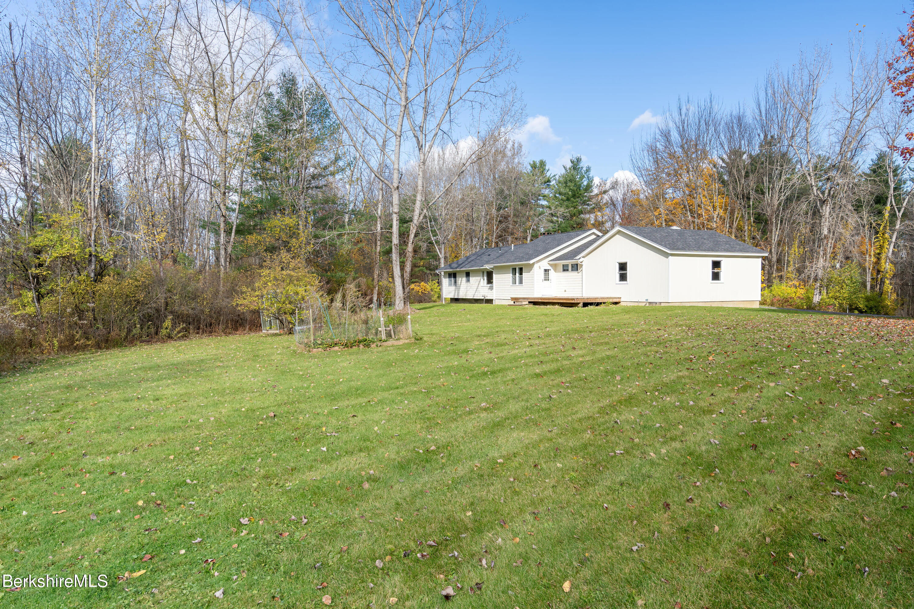 4 Lee Road Stockbridge, MA 01262 - Photo 4 of 36 4 Lee Rd_37