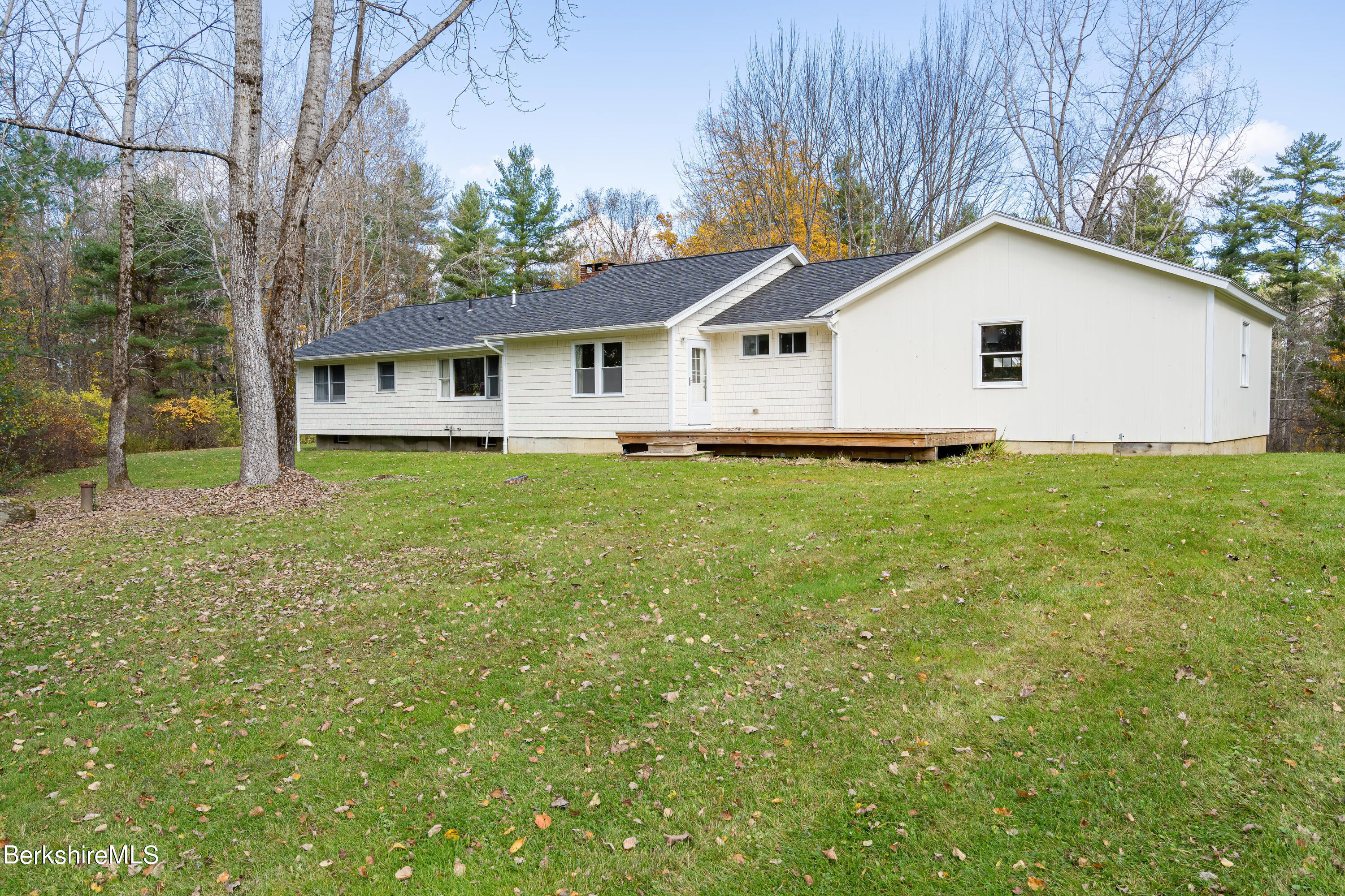 4 Lee Road Stockbridge, MA 01262 - Photo 7 of 36 4 Lee Rd_36