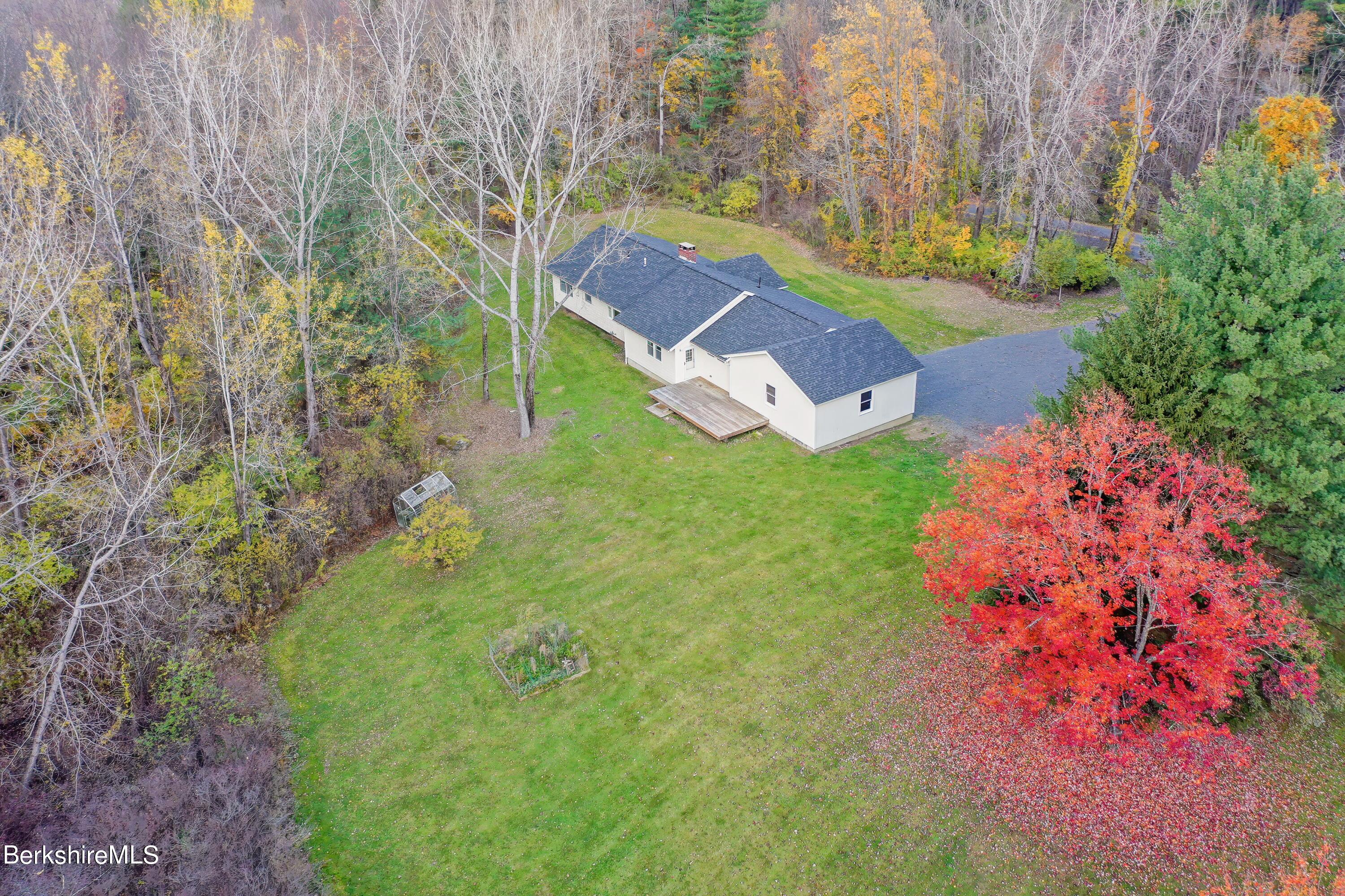 4 Lee Road Stockbridge, MA 01262 - Photo 10 of 36 4 Lee Rd_5
