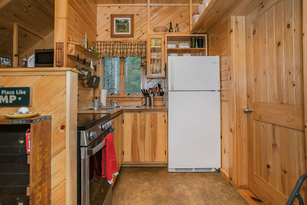 249 Anson Valley Road New Vineyard, ME 04956 - Photo 6 of 37 taylor-kaminsky-photo-5