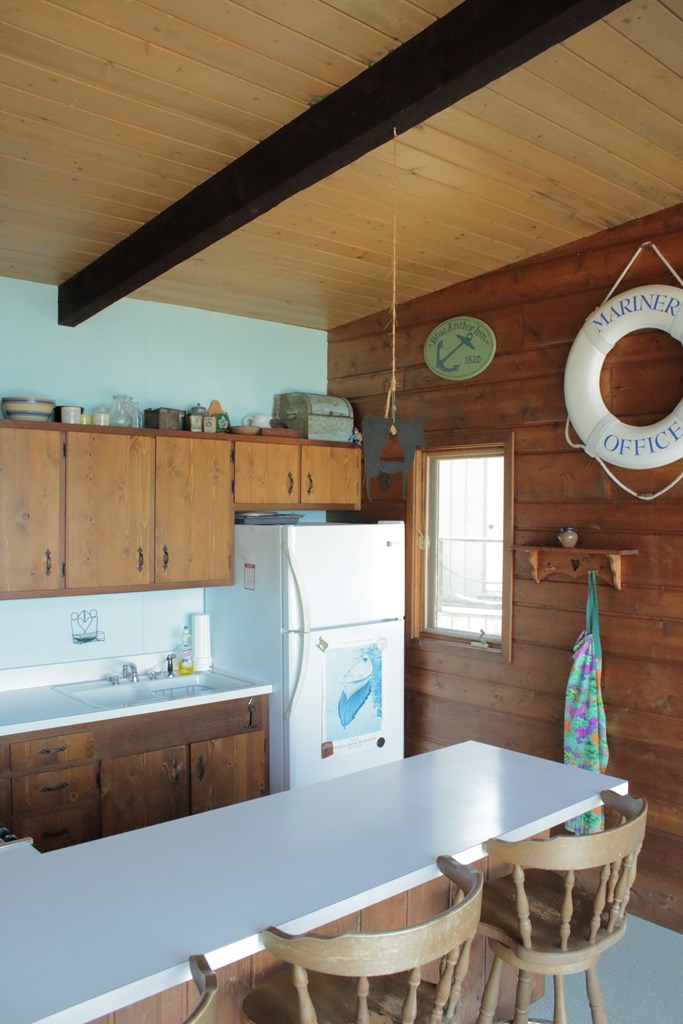 7489 Mariner Road Egg Harbor, WI 54209 - Photo 12 of 27 Kitchen