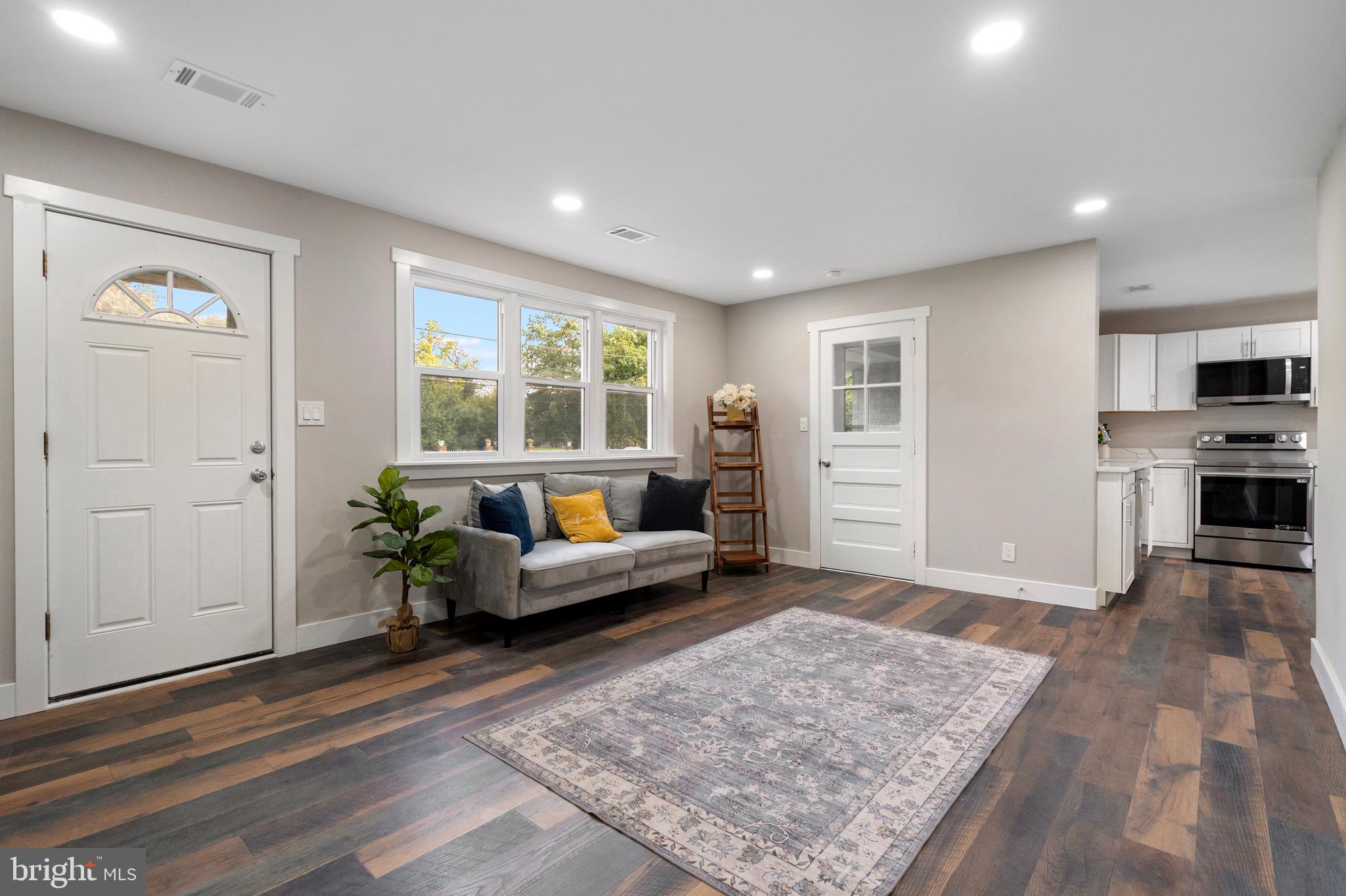 6601 Horseshoe Road Clinton, MD 20735 - Photo 4 of 25