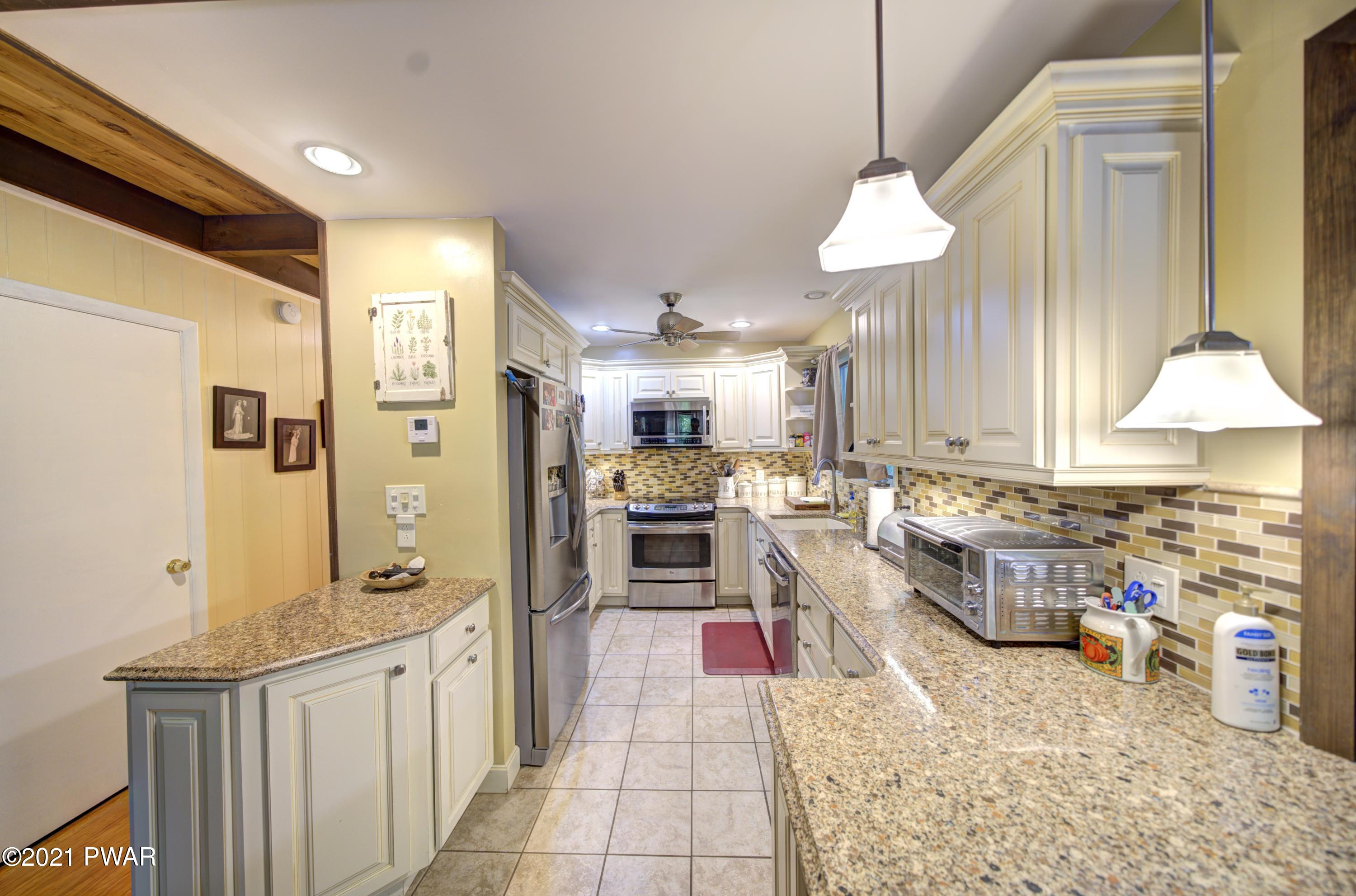 127 Beach Road Beach Lake, PA 18405 - Photo 20 of 44 Kitchen