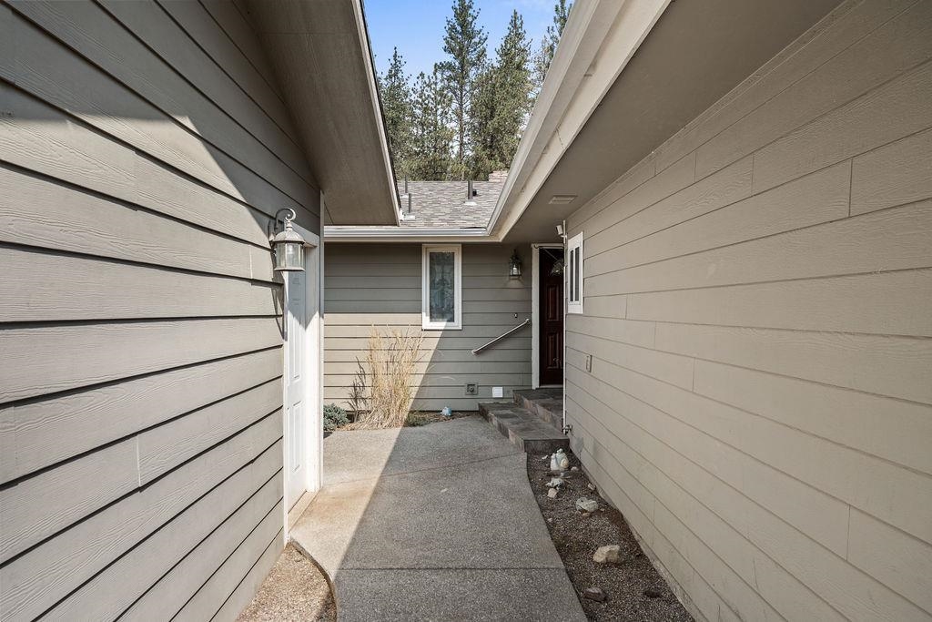 12620 North Nine Mile Road Nine Mile Falls, WA 99026 - Photo 4 of 50