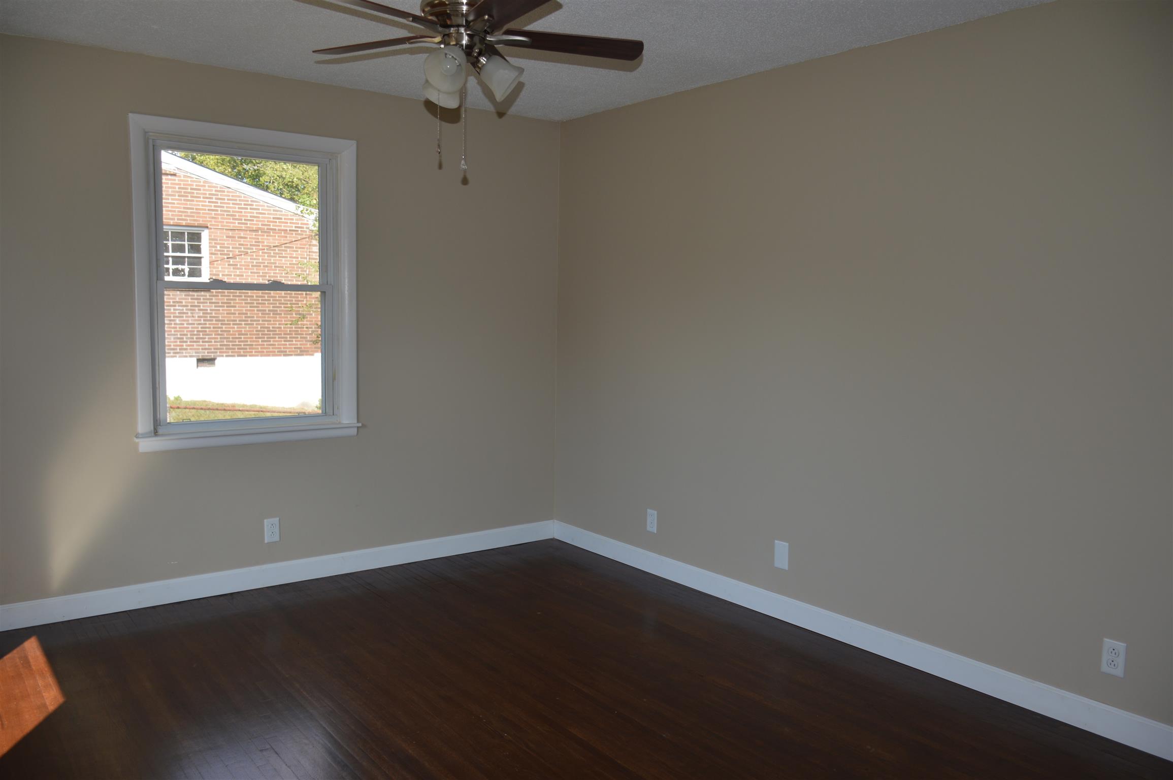 229 Edmondson Ferry Road Clarksville, TN 37040 - Photo 2 of 25 Gallery Image 2