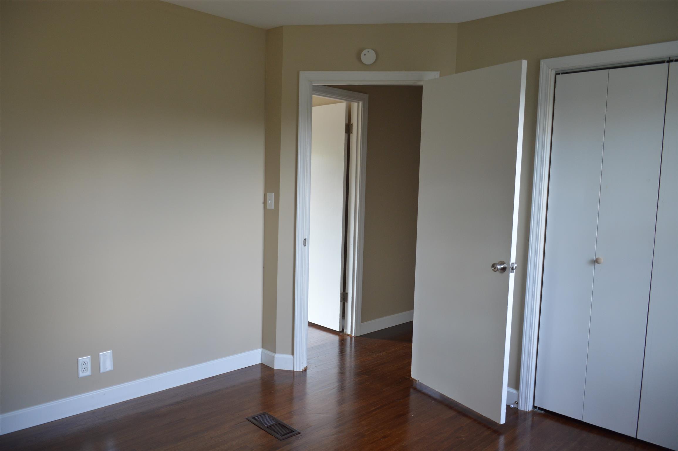 229 Edmondson Ferry Road Clarksville, TN 37040 - Photo 17 of 25 Gallery Image 17