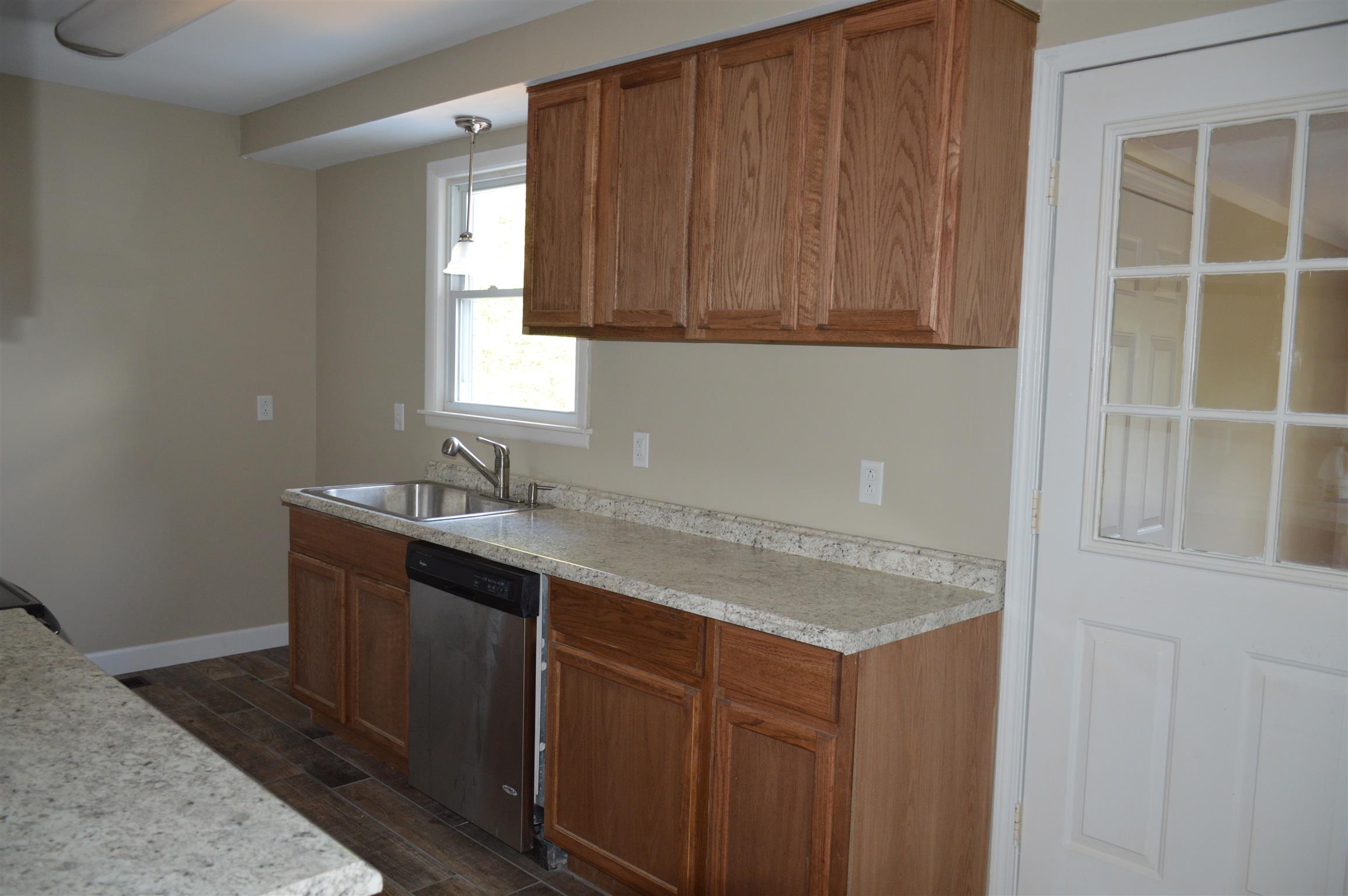 229 Edmondson Ferry Road Clarksville, TN 37040 - Photo 7 of 25 Gallery Image 7