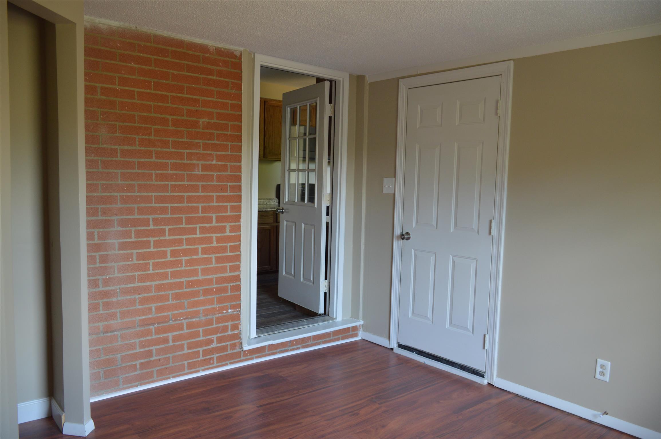 229 Edmondson Ferry Road Clarksville, TN 37040 - Photo 10 of 25 Gallery Image 10