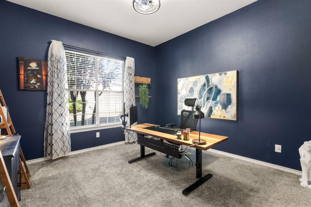 1904 MacGregor Drive Plano, TX 75093 - Photo 26 of 38 Secondary Bedroom or Office