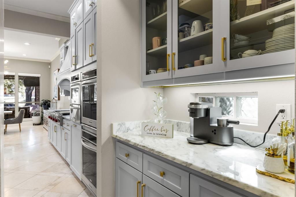 1904 MacGregor Drive Plano, TX 75093 - Photo 7 of 38 Butlers Pantry
