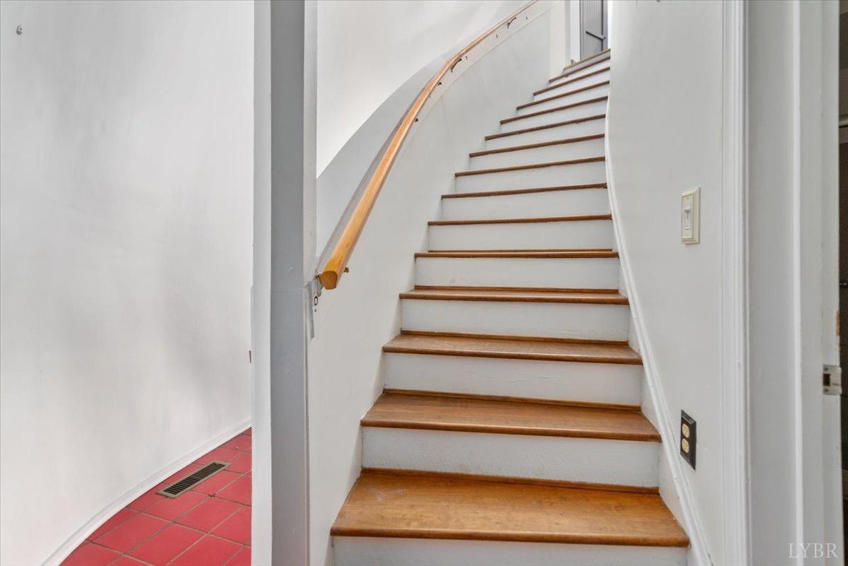 1052 Sardis Road Amherst, VA 24521 - Photo 25 of 46 a view of entryway