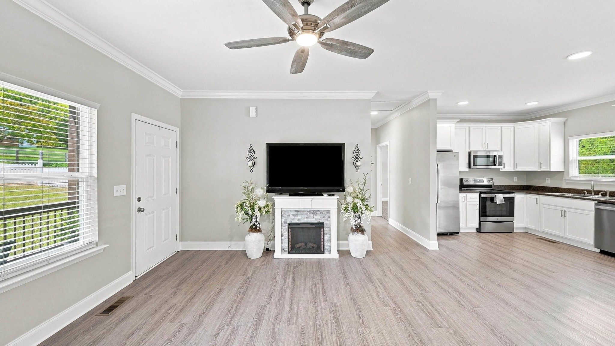 1547 Dallas Lake Road Hixson, TN 37343 - Photo 4 of 28 Gallery Image 4