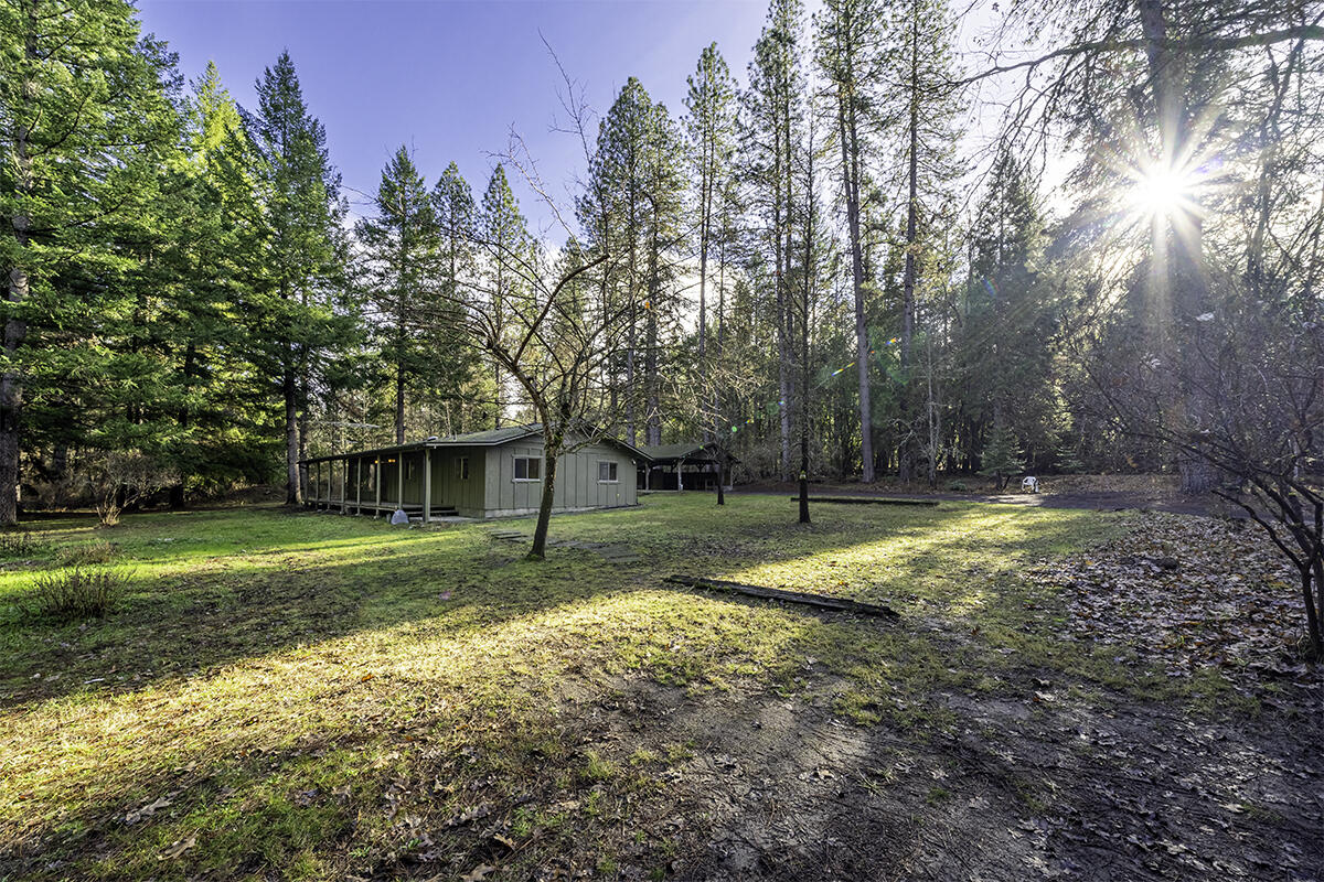 293 Davidson Road Williams, OR 97544 - Photo 7 of 37 DSC04619-HDR-Edit