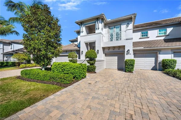 $1,364,000 | 8026 Signature Club Circle, Unit 5201, Naples, FL 34113
