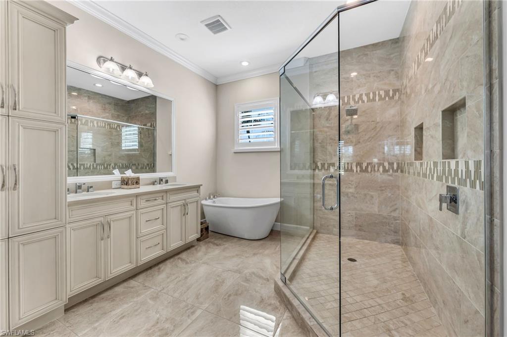 8026 Signature Club Circle, Unit 5201 Naples, FL 34113 - Photo 13 of 21