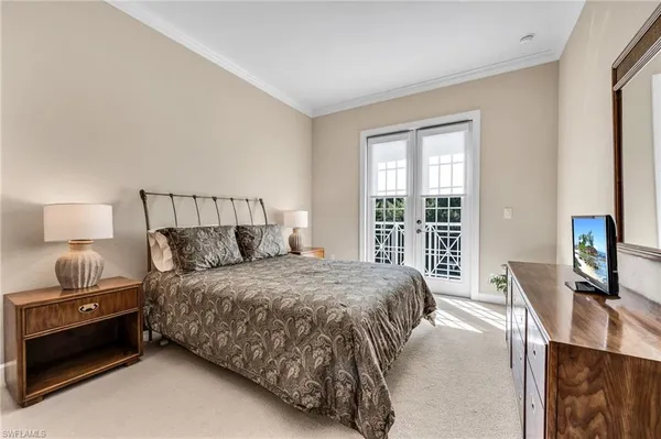 $1,364,000 | 8026 Signature Club Circle, Unit 5201, Naples, FL 34113
