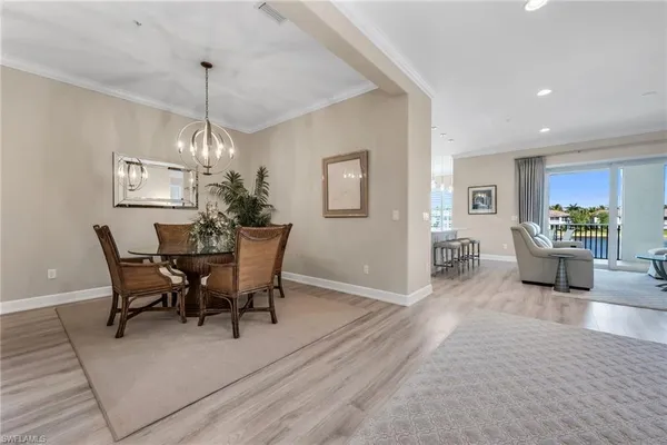 $1,364,000 | 8026 Signature Club Circle, Unit 5201, Naples, FL 34113