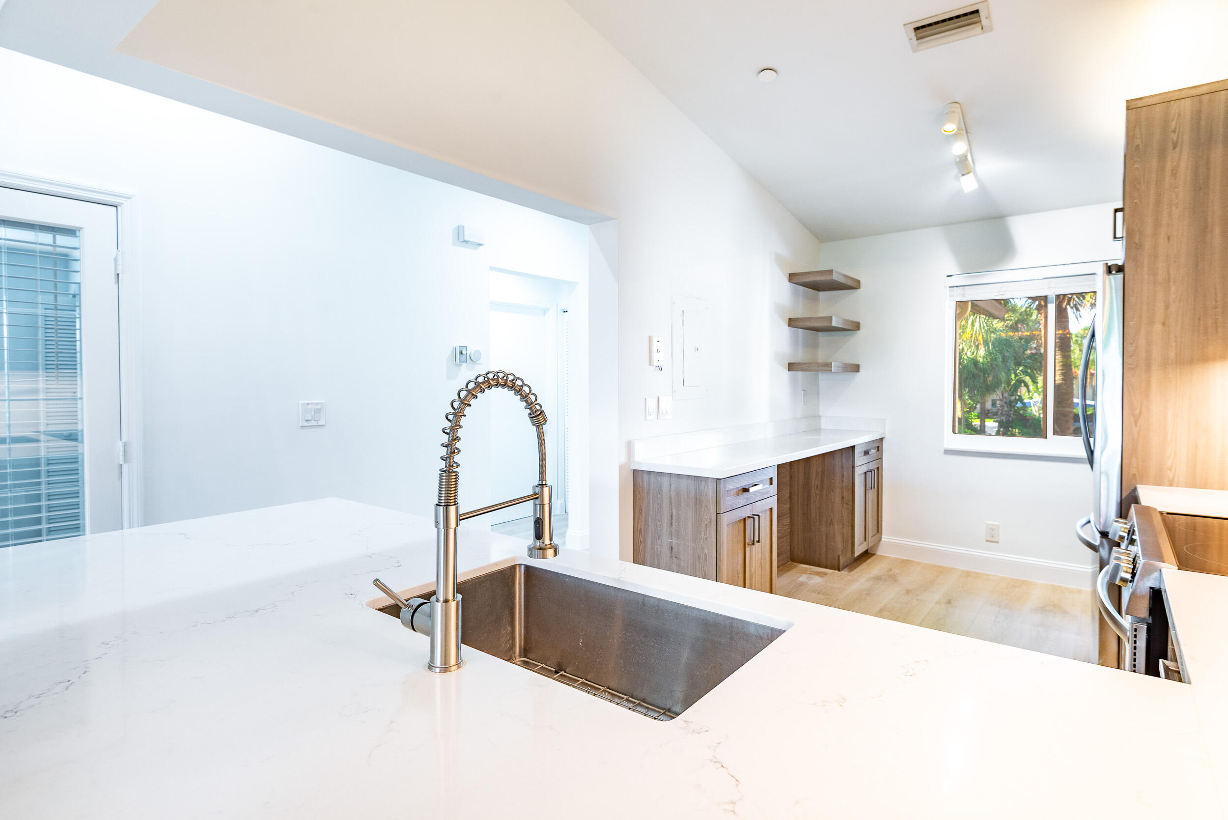 380 Northwest 67th Street, Unit J204 Boca Raton, FL 33487 - Photo 9 of 43 204-45