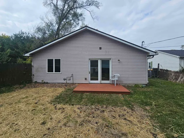 $2,400 | 128 North Roosevelt Street, Bloomington, IN 47408