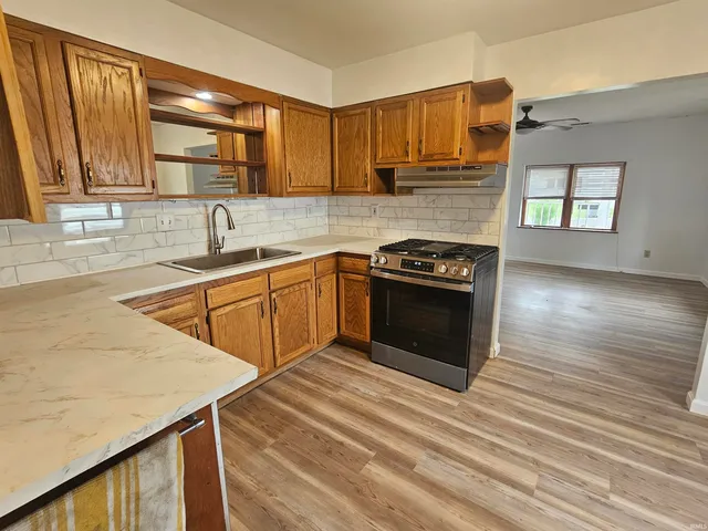 $2,400 | 128 North Roosevelt Street, Bloomington, IN 47408