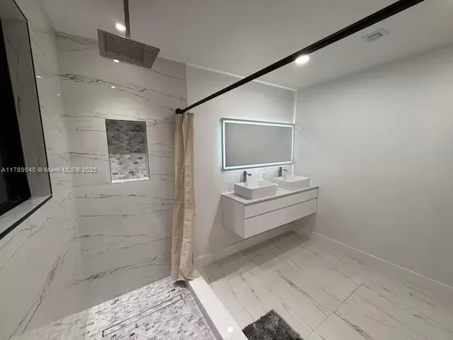 $5,495 | 2918 Southwest 2nd Street, Unit 2918, Miami, FL 33135