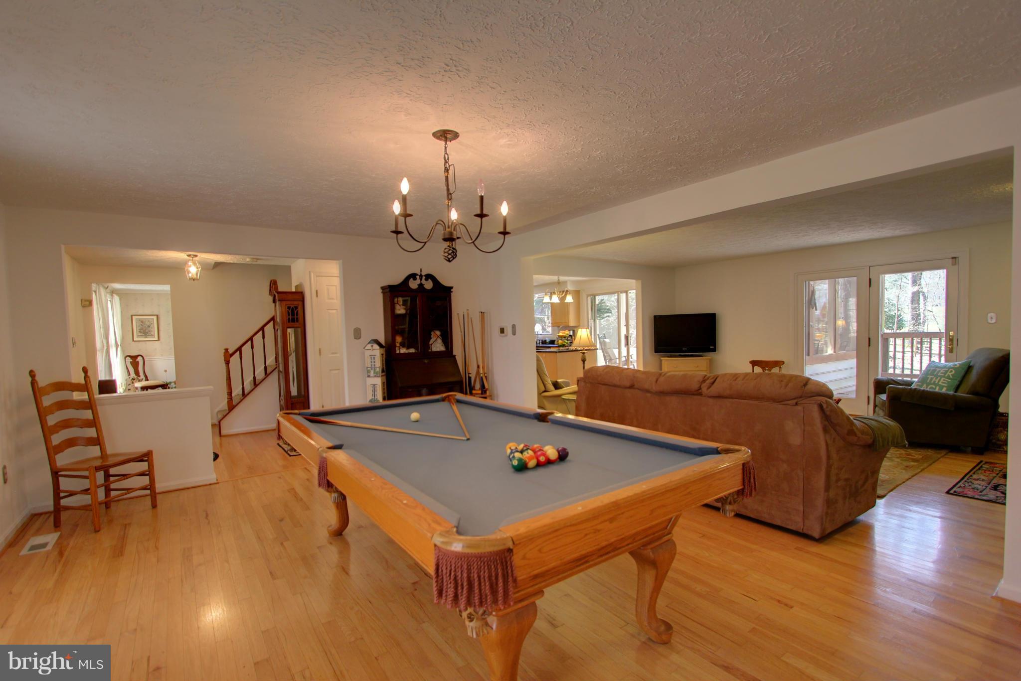 7640 Kindler Road Laurel, MD 20723 - Photo 12 of 30 Living Room