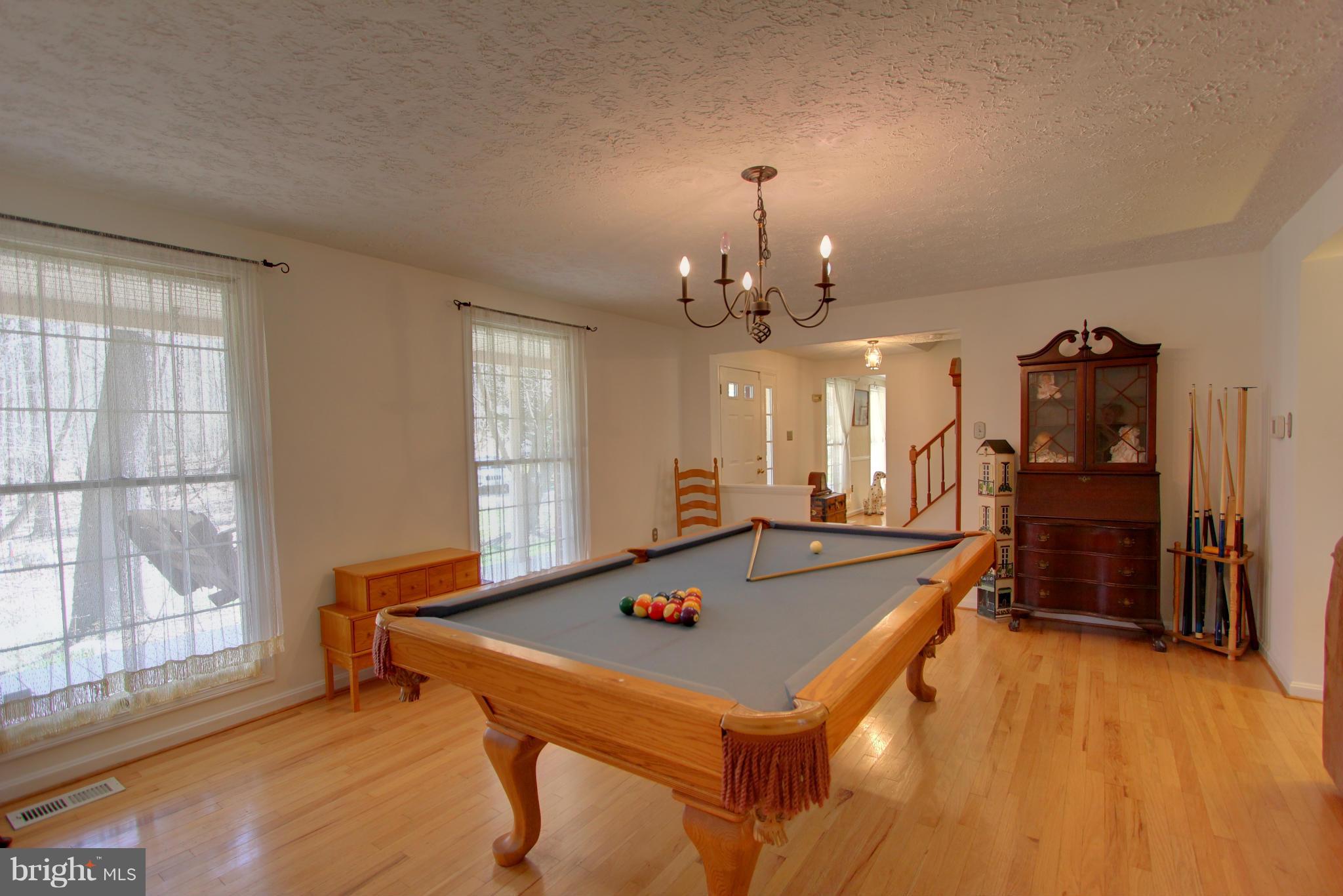 7640 Kindler Road Laurel, MD 20723 - Photo 13 of 30 Living Room